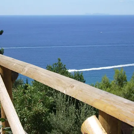 Kleine In Picco Sul Mare Mit Privatem Parkplatz, Holiday home Sperlonga