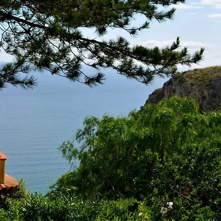Kleine In Picco Sul Mare Mit Privatem Parkplatz, Holiday home *